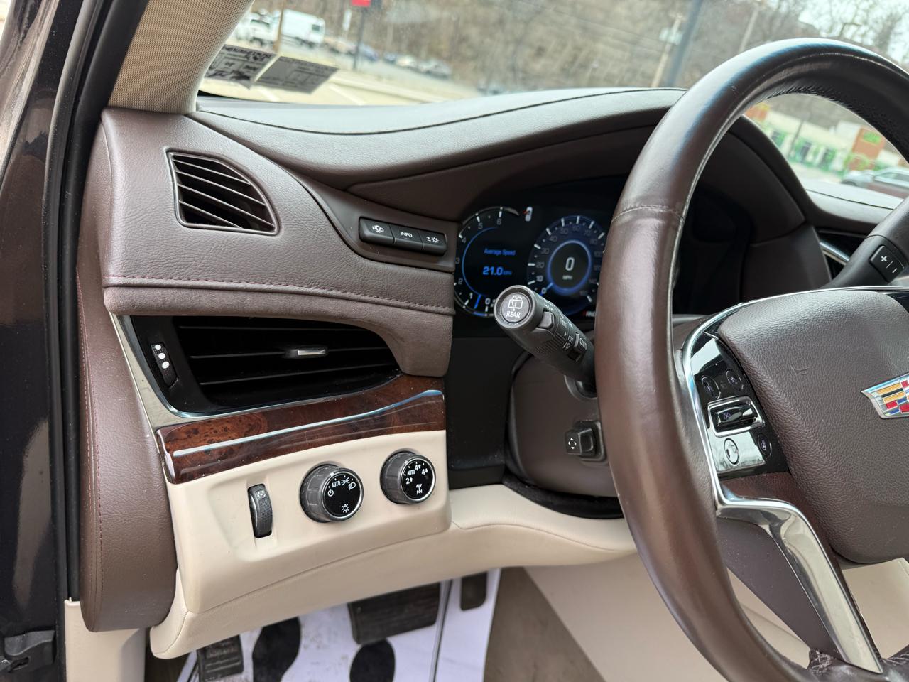 Cadillac Escalade Luxury 4WD 2016