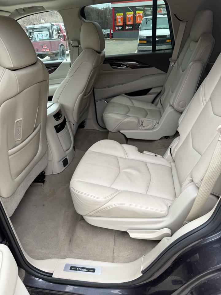 Cadillac Escalade Luxury 4WD 2016