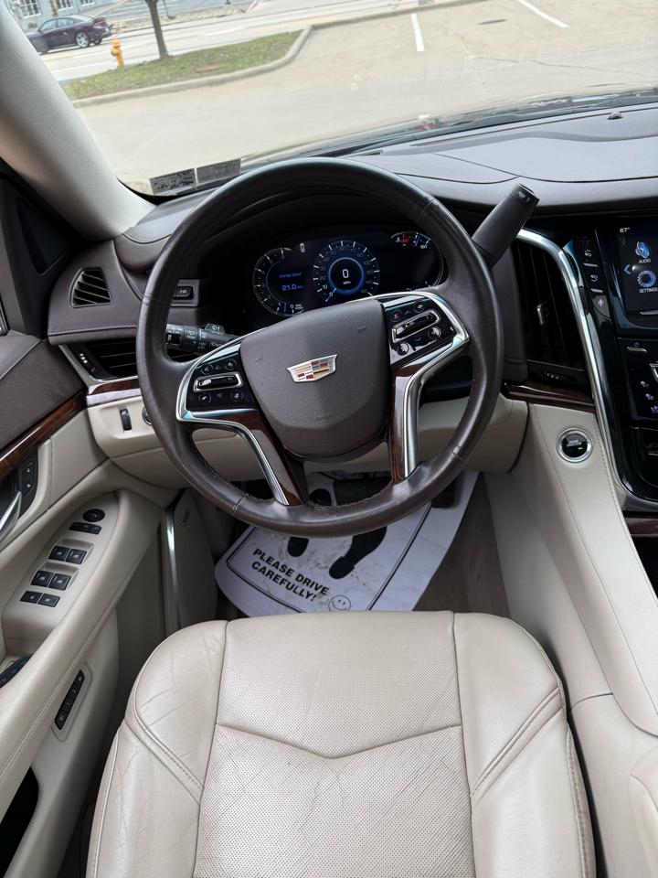 Cadillac Escalade Luxury 4WD 2016