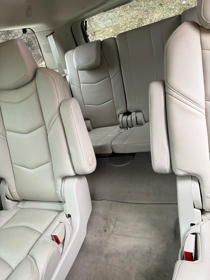 Cadillac Escalade Luxury 4WD 2016