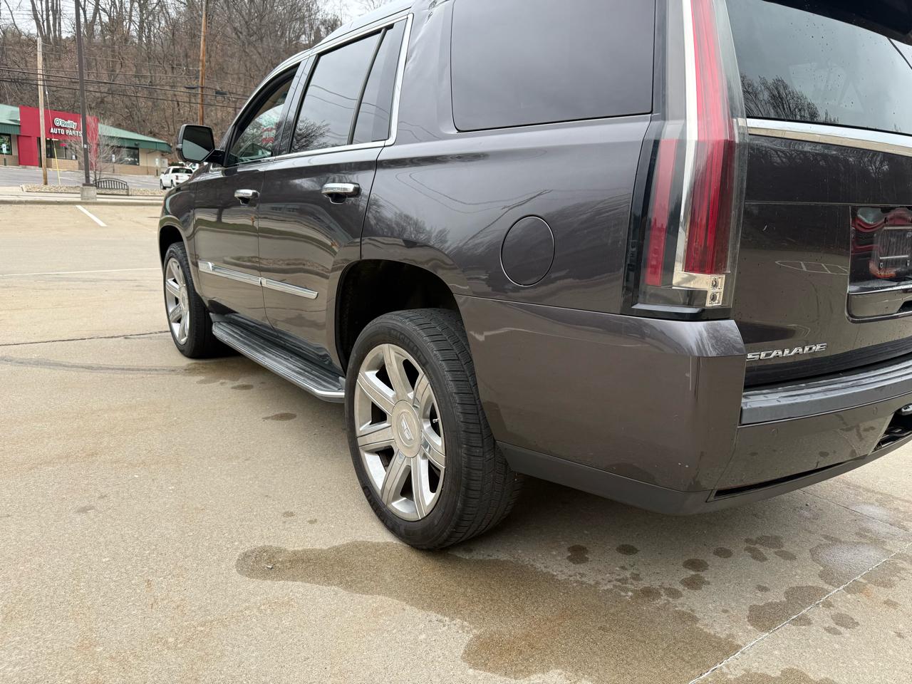 Cadillac Escalade Luxury 4WD 2016