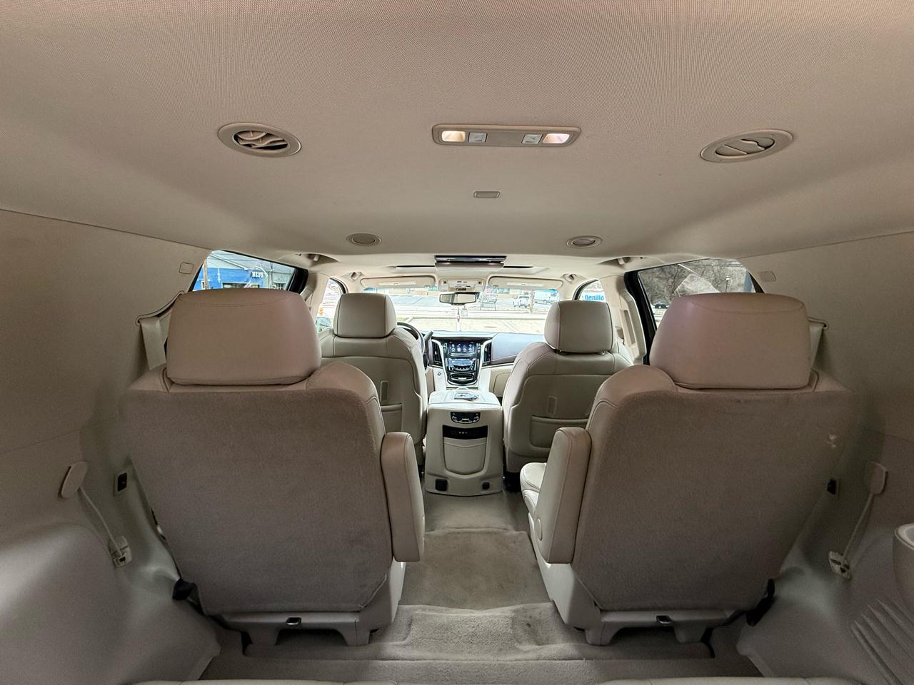 Cadillac Escalade Luxury 4WD 2016