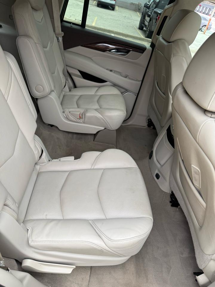 Cadillac Escalade Luxury 4WD 2016