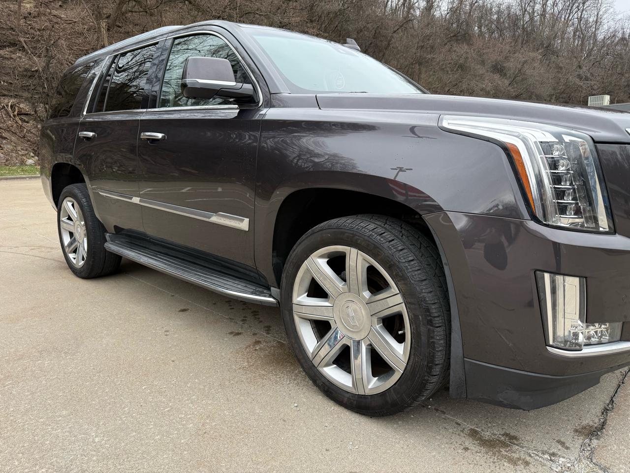 Cadillac Escalade Luxury 4WD 2016