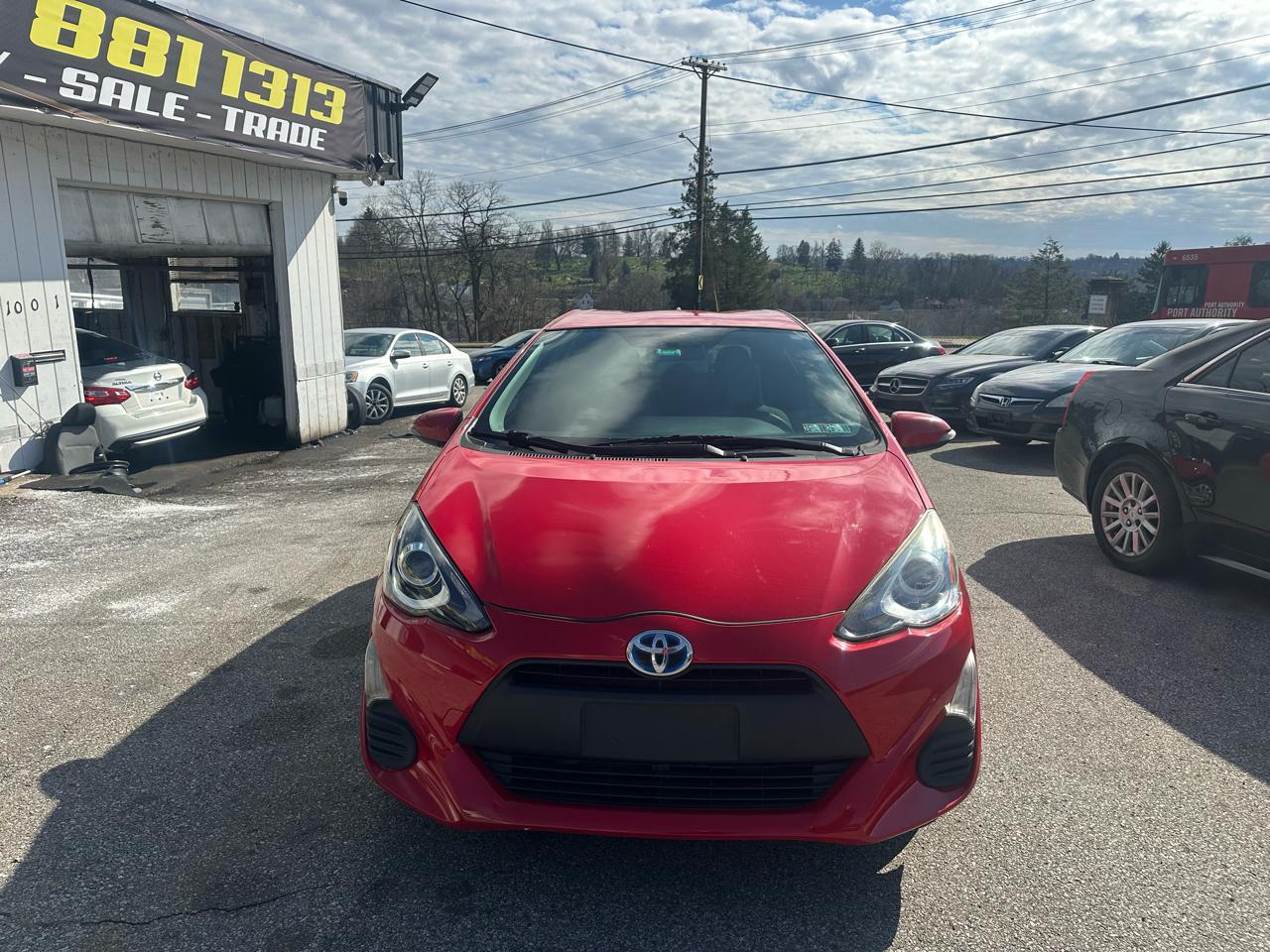 Toyota Prius c Four 2016