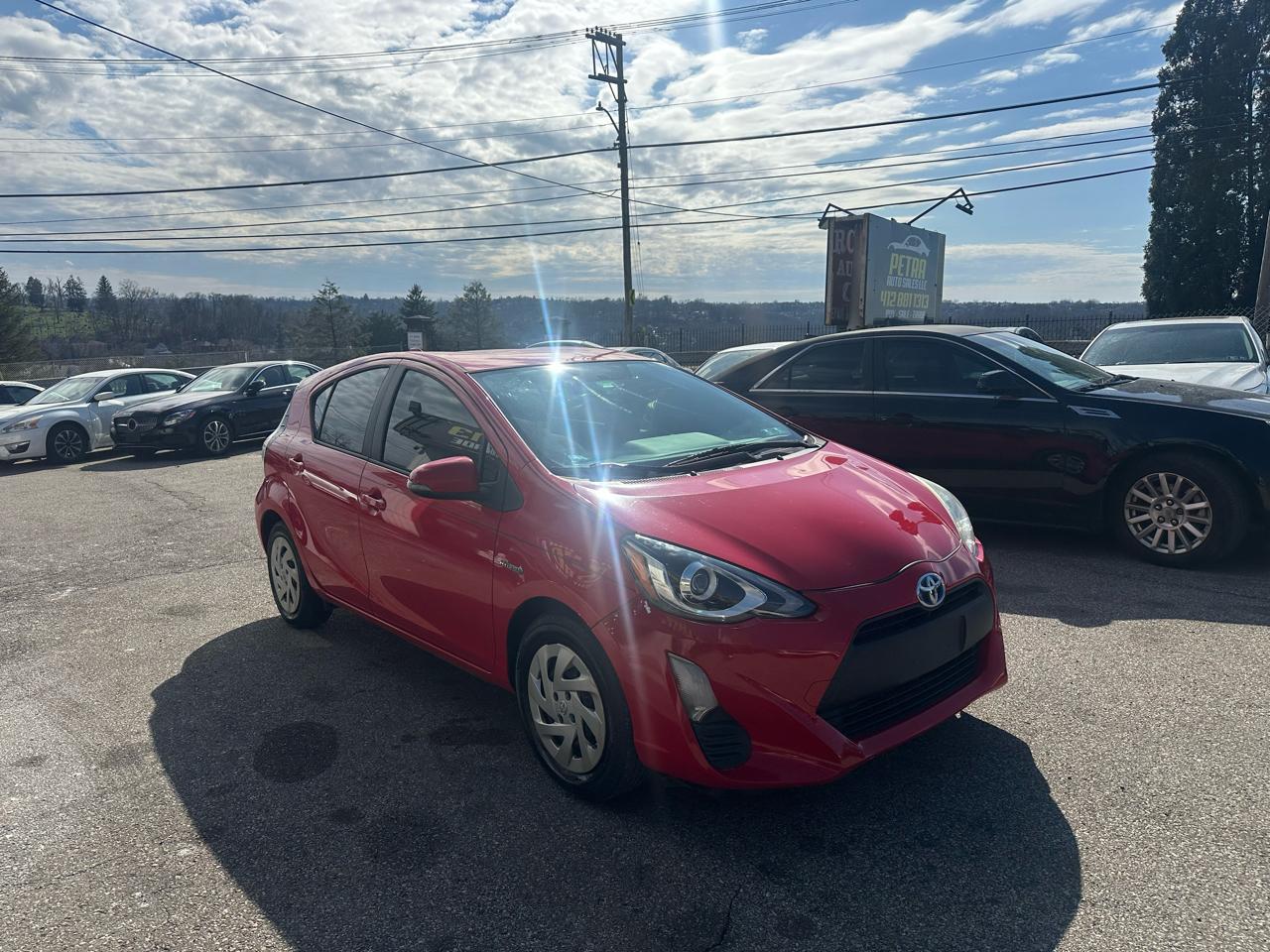 Toyota Prius c Four 2016