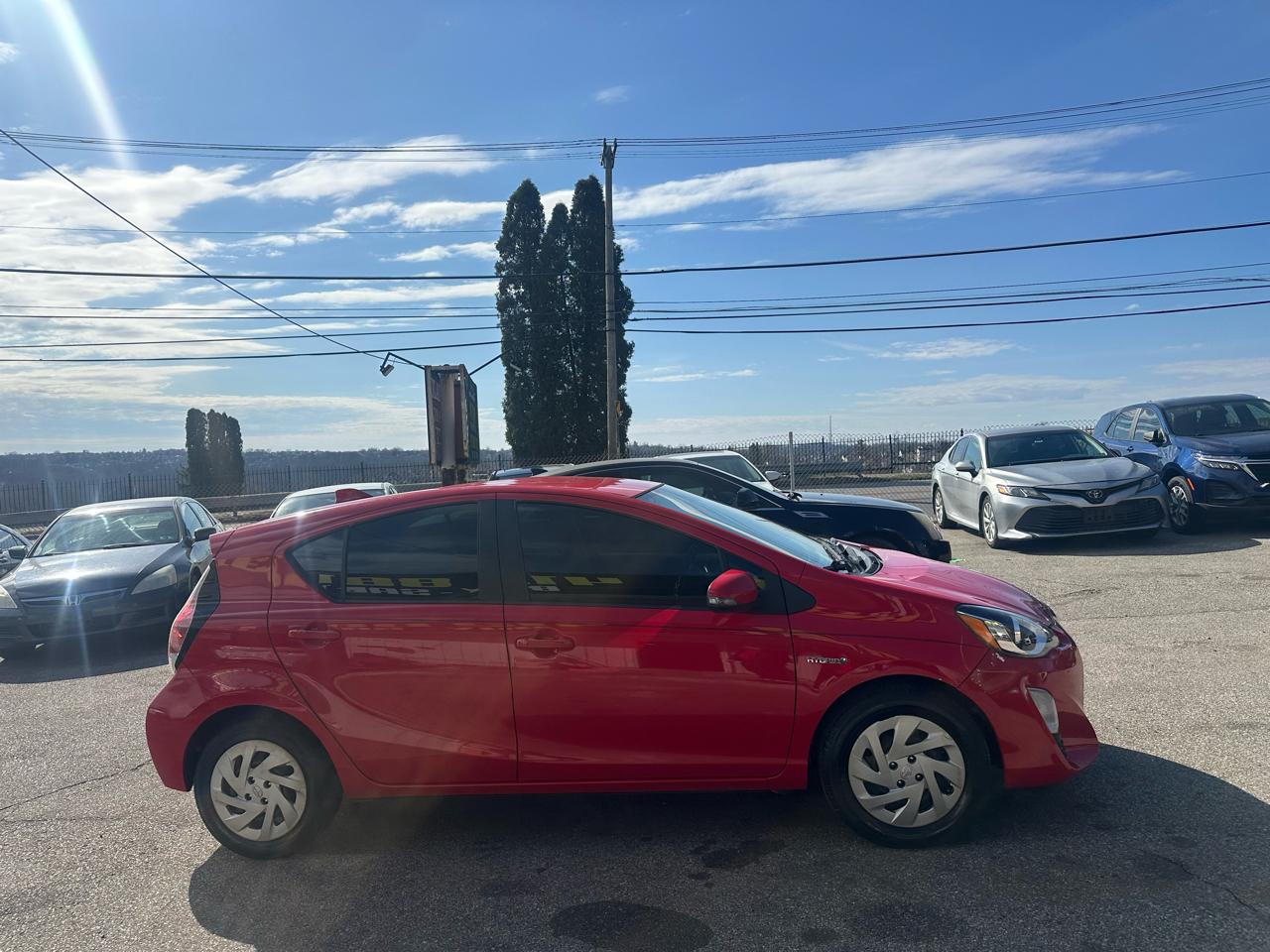 Toyota Prius c Four 2016