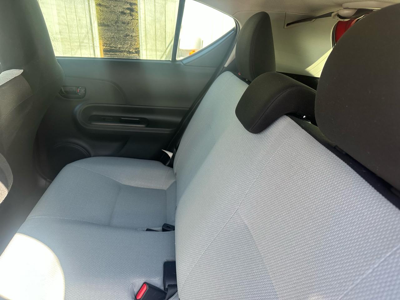 Toyota Prius c Four 2016