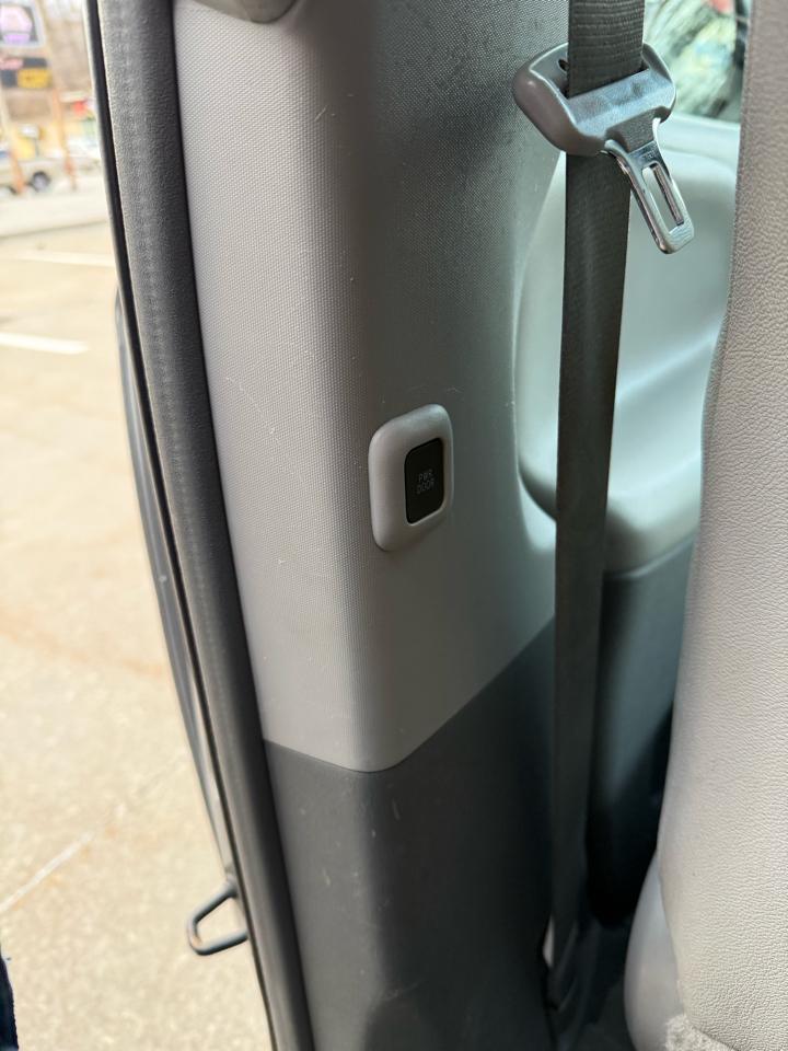 Toyota Sienna XLE FWD 8-Passenger V6 2015