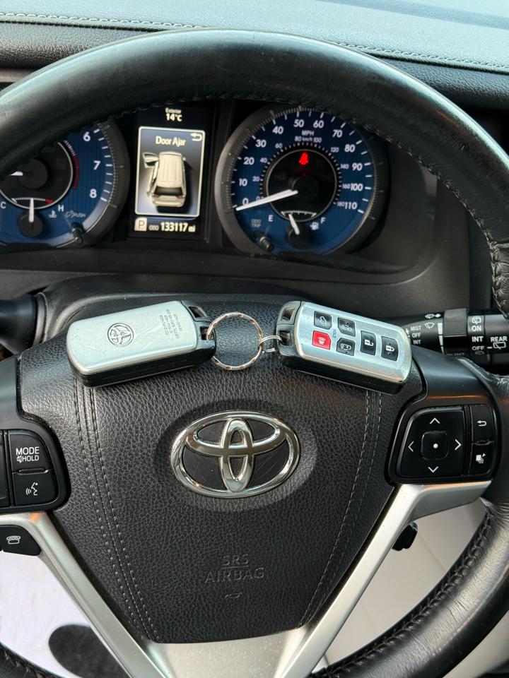 Toyota Sienna XLE FWD 8-Passenger V6 2015