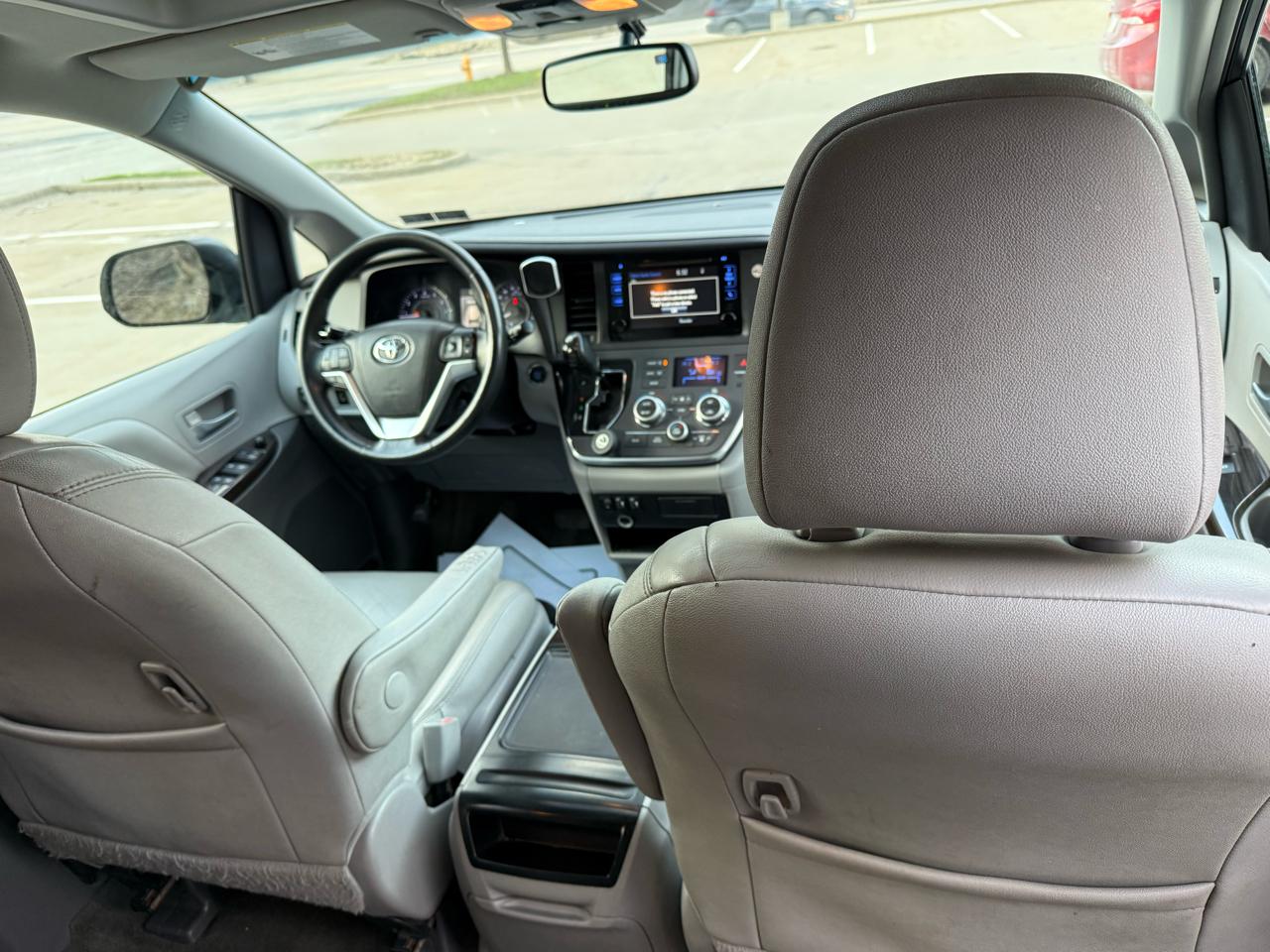 Toyota Sienna XLE FWD 8-Passenger V6 2015