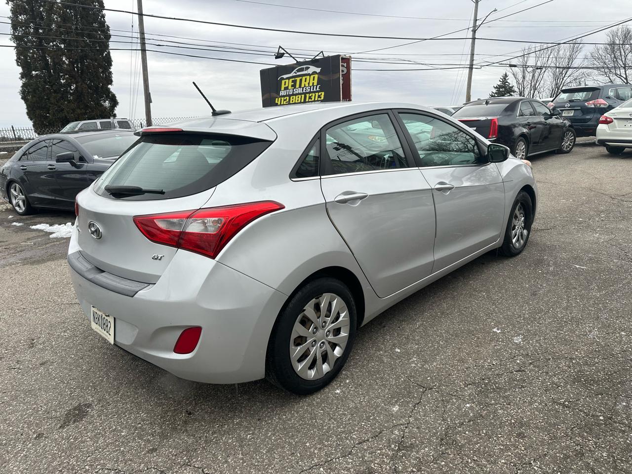 Hyundai Elantra GT A/T 2016