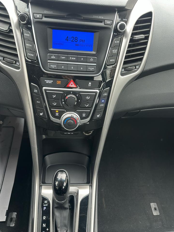 Hyundai Elantra GT A/T 2016