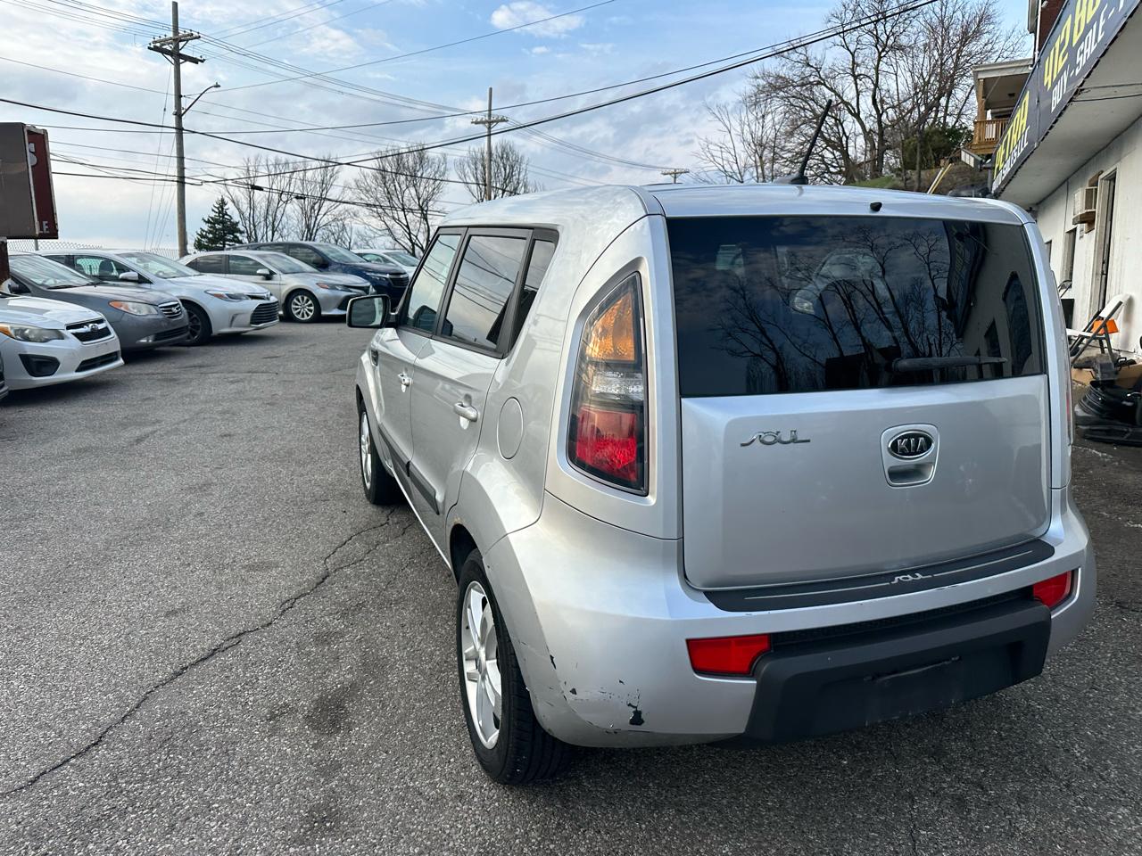 Kia Soul + 2011