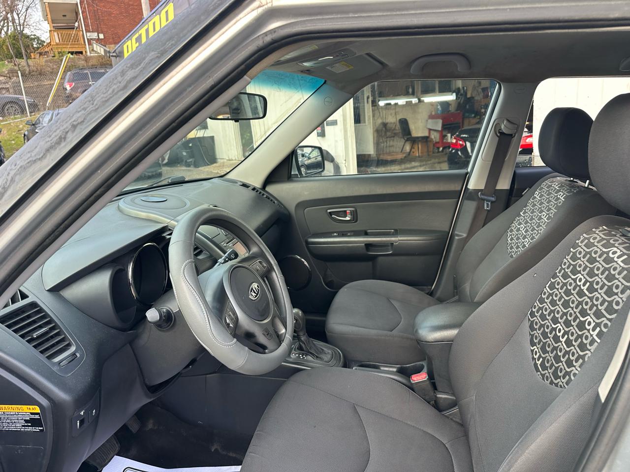 Kia Soul + 2011