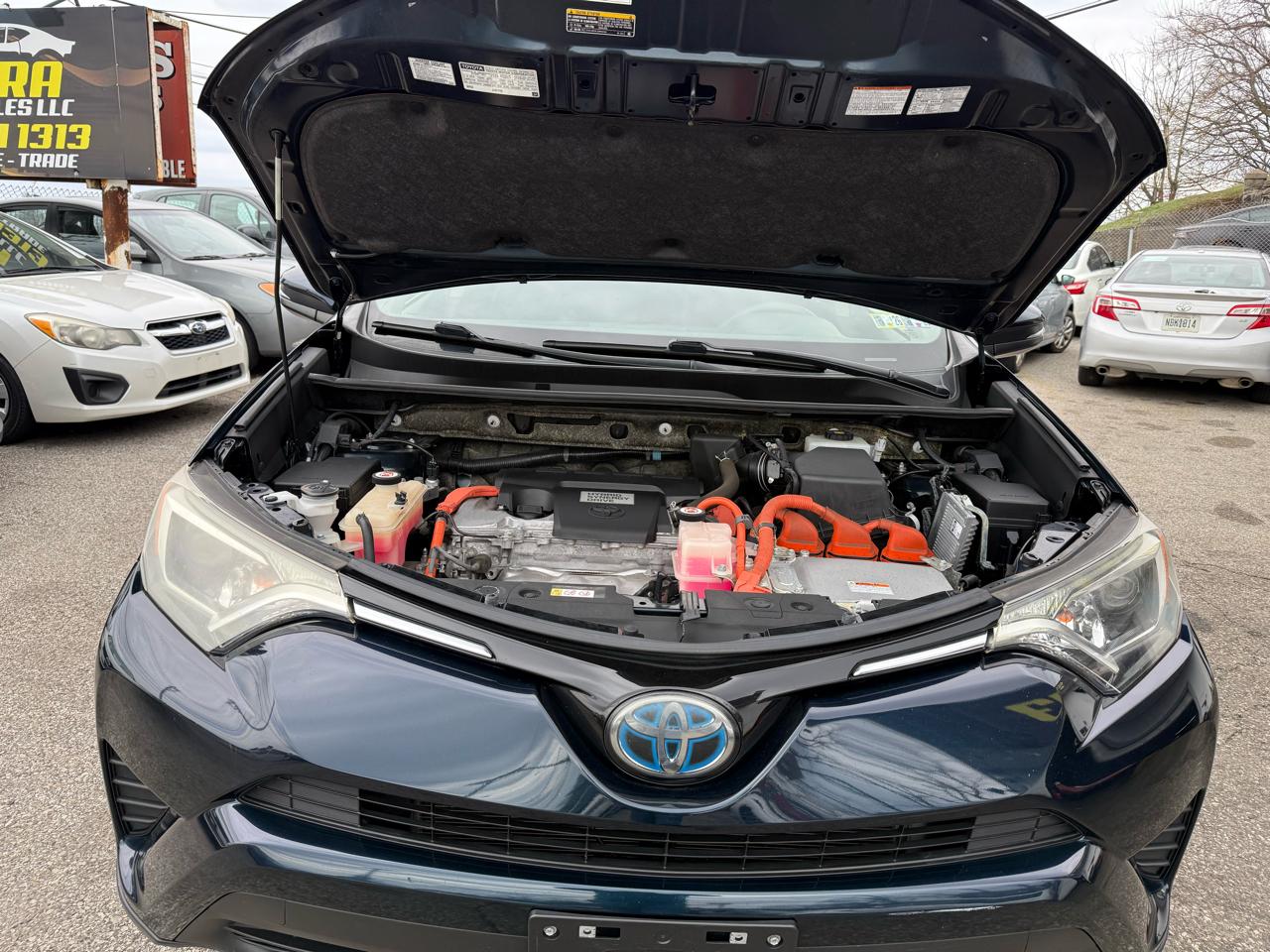 Toyota RAV4 Hybrid XLE 2018