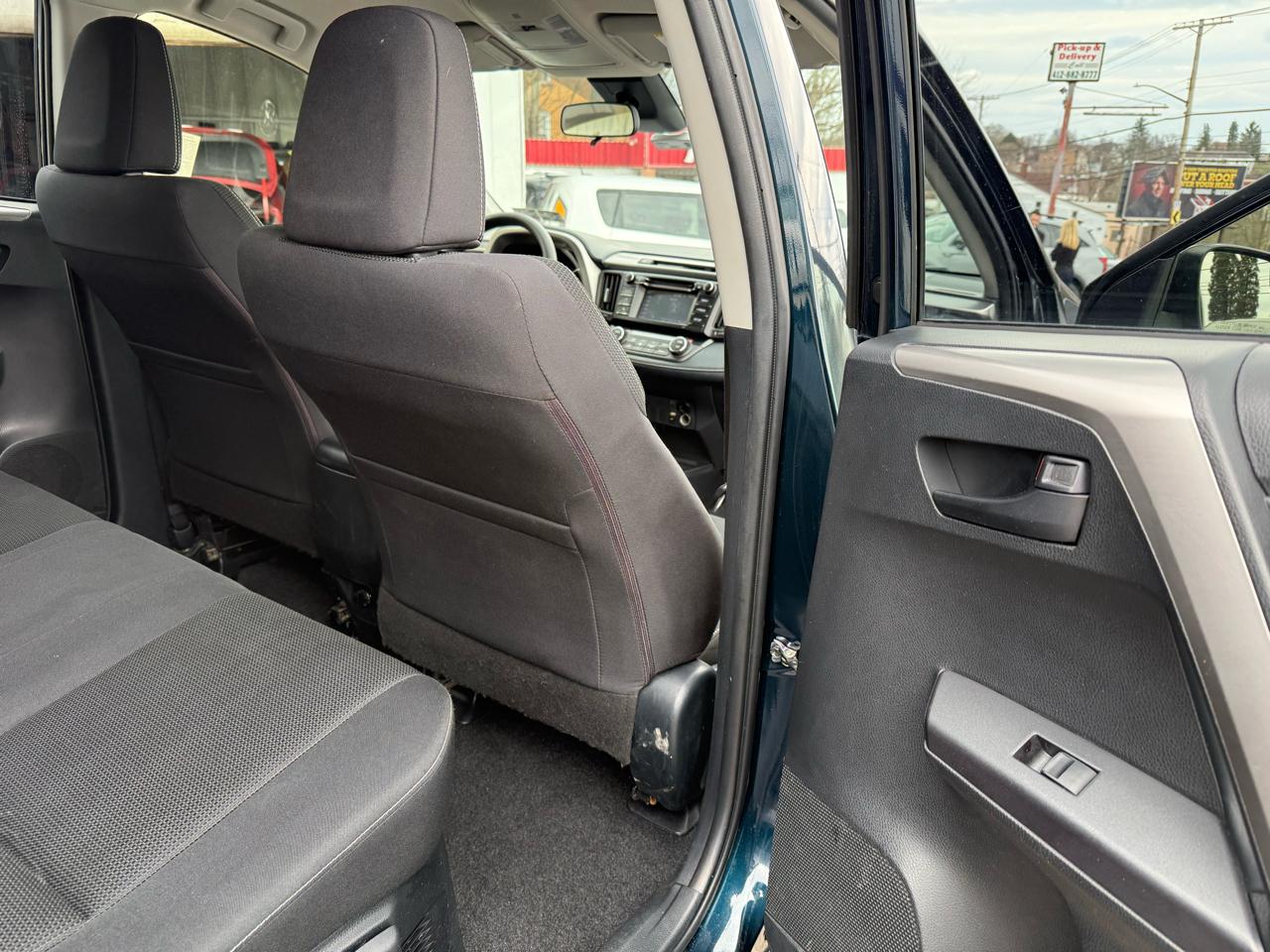 Toyota RAV4 Hybrid XLE 2018