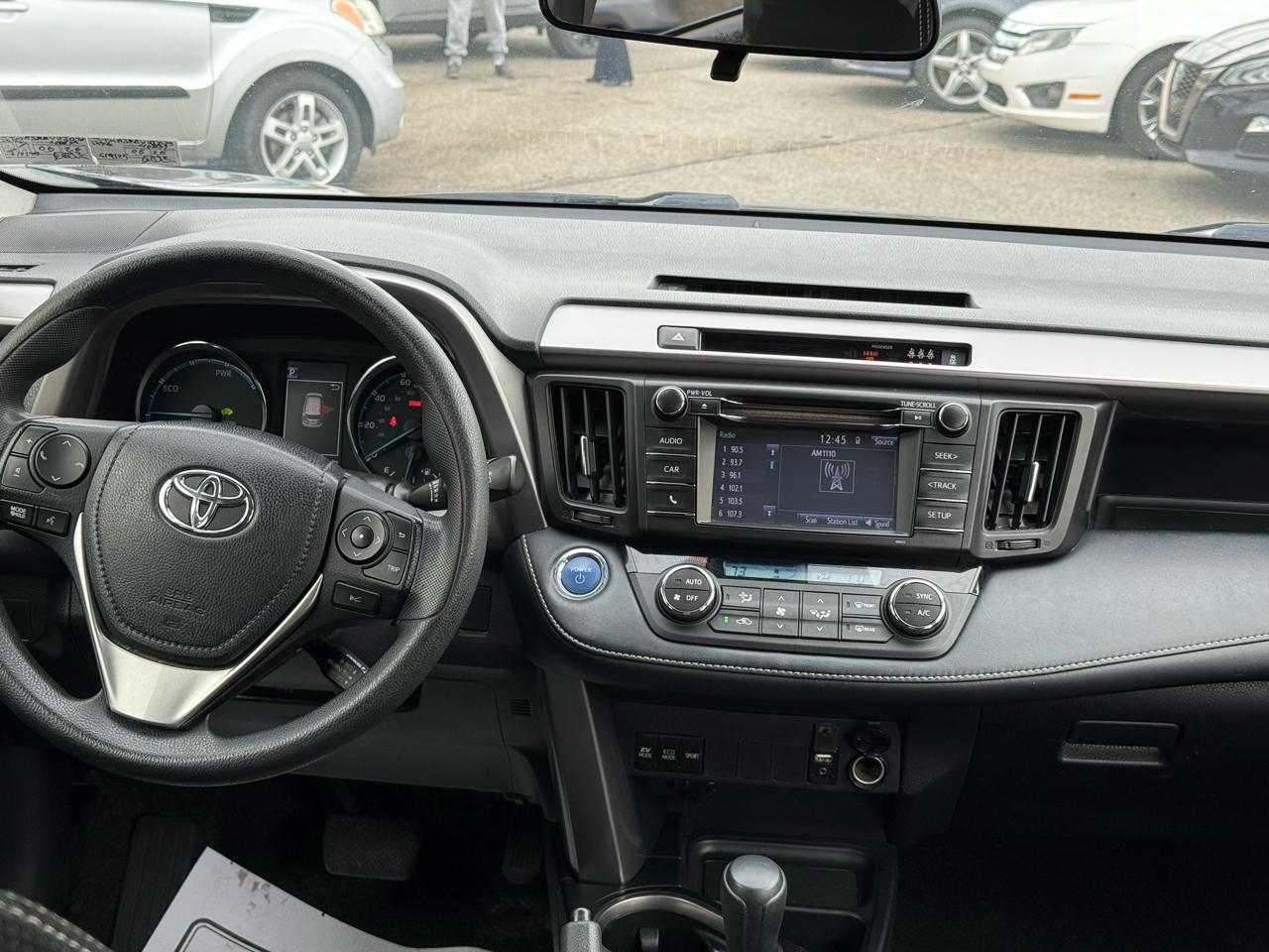 Toyota RAV4 Hybrid XLE 2018