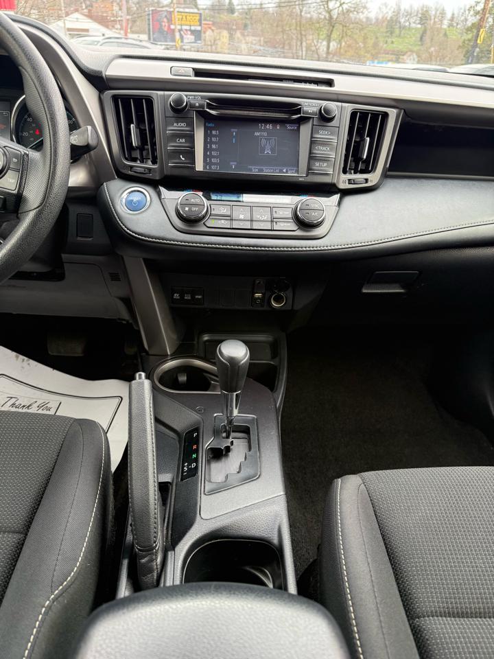 Toyota RAV4 Hybrid XLE 2018