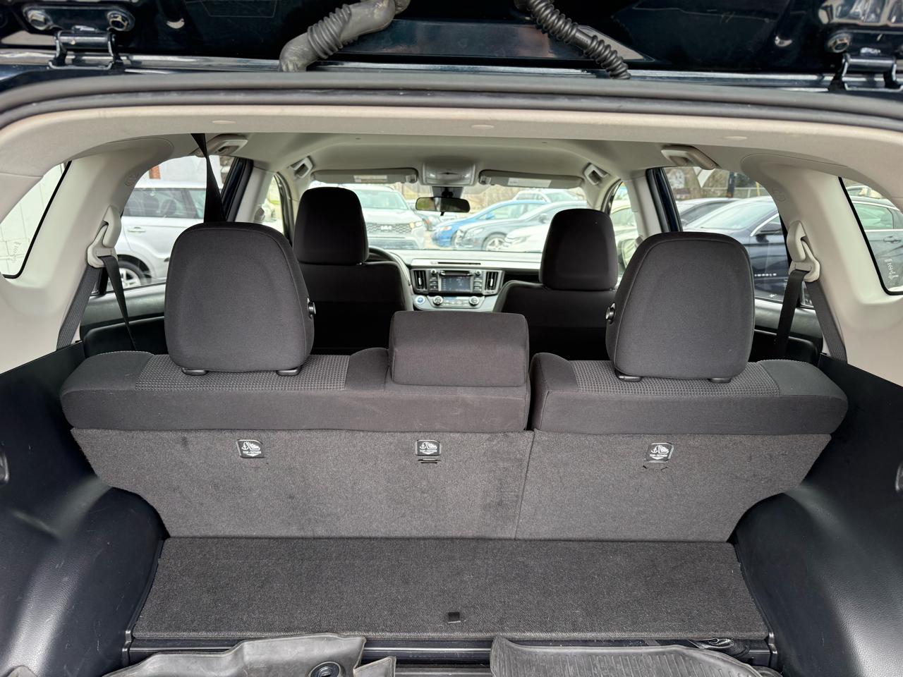 Toyota RAV4 Hybrid XLE 2018