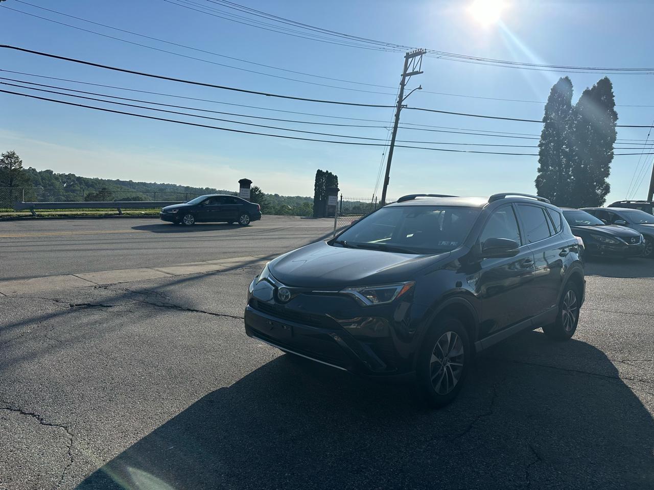 Toyota RAV4 Hybrid XLE 2018