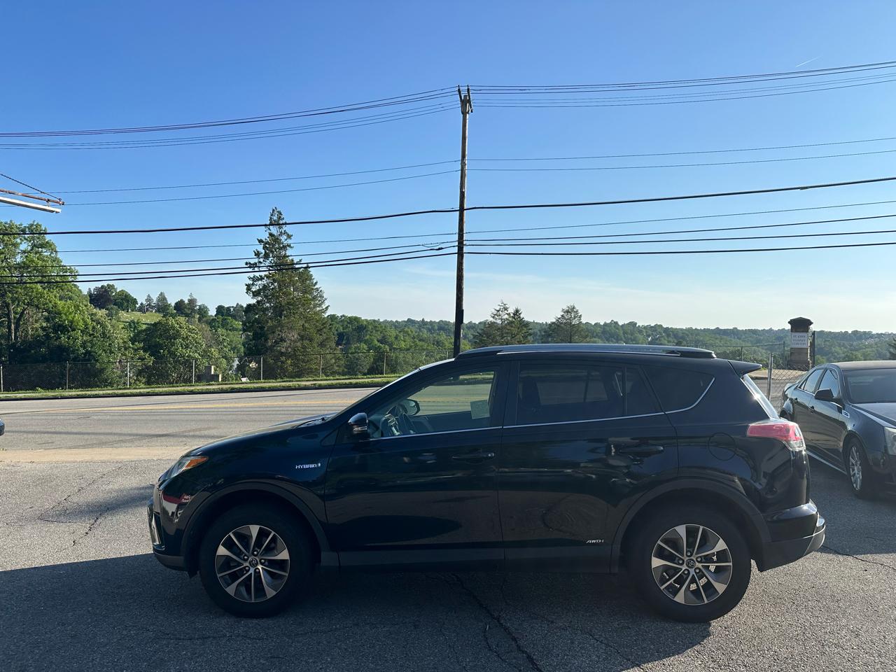 Toyota RAV4 Hybrid XLE 2018