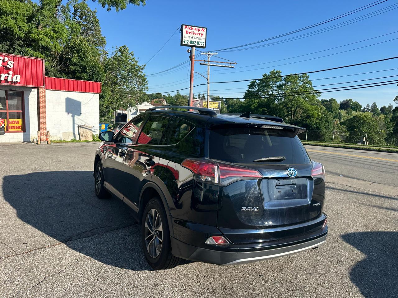 Toyota RAV4 Hybrid XLE 2018