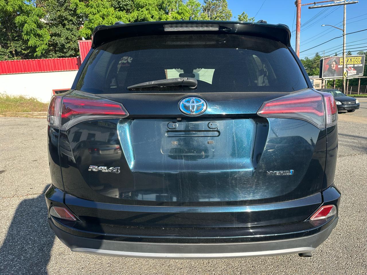Toyota RAV4 Hybrid XLE 2018