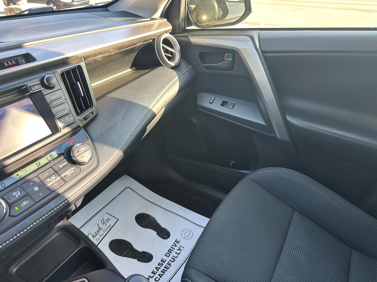 Toyota RAV4 Hybrid XLE 2018
