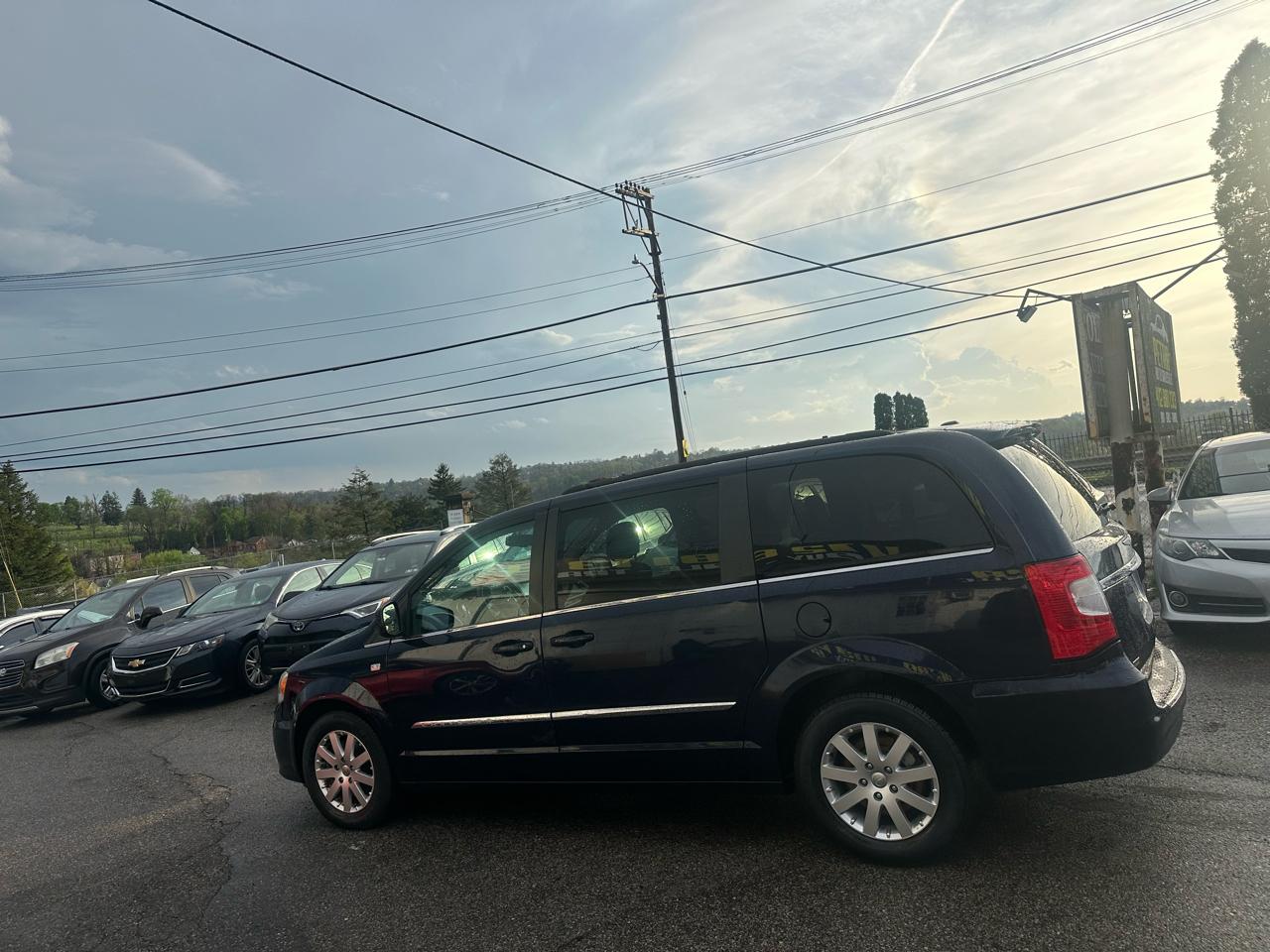 Chrysler Town & Country Touring 2016