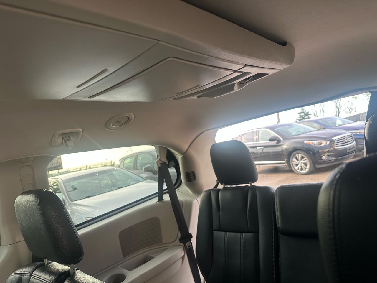 Chrysler Town & Country Touring 2016