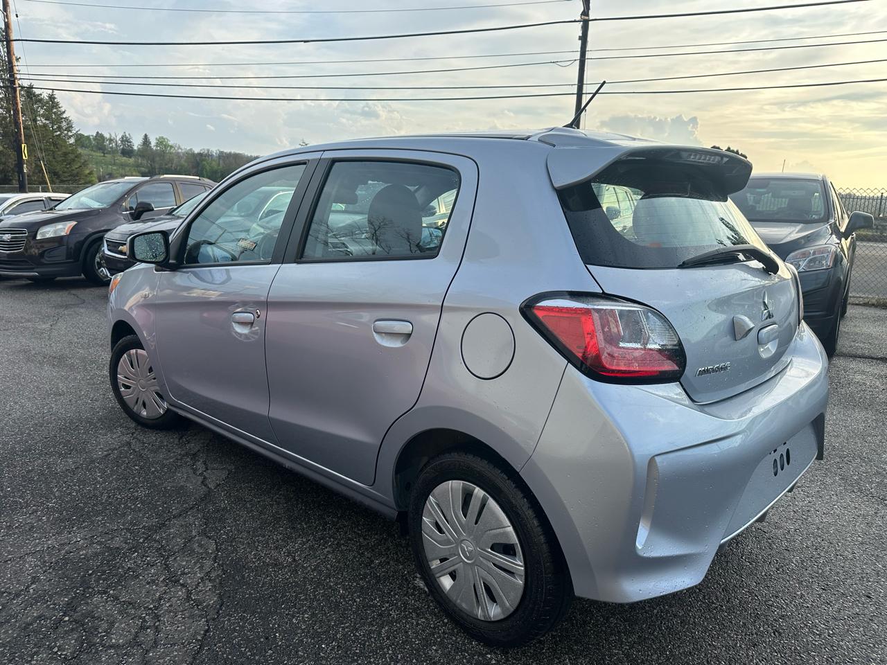 Mitsubishi Mirage ES CVT 2024