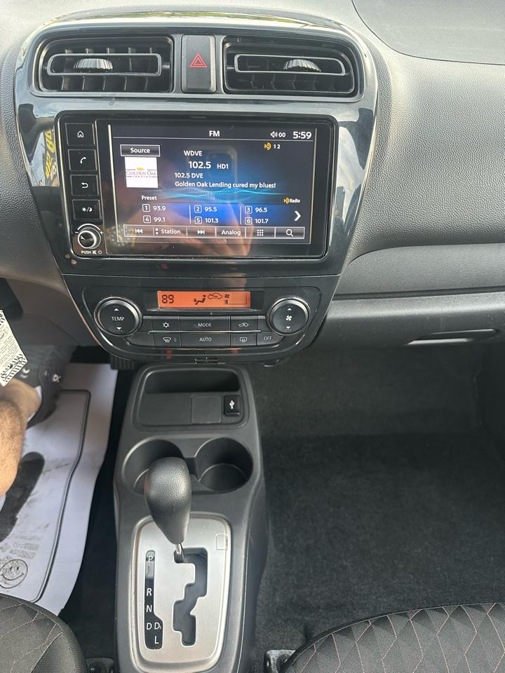 Mitsubishi Mirage ES CVT 2024