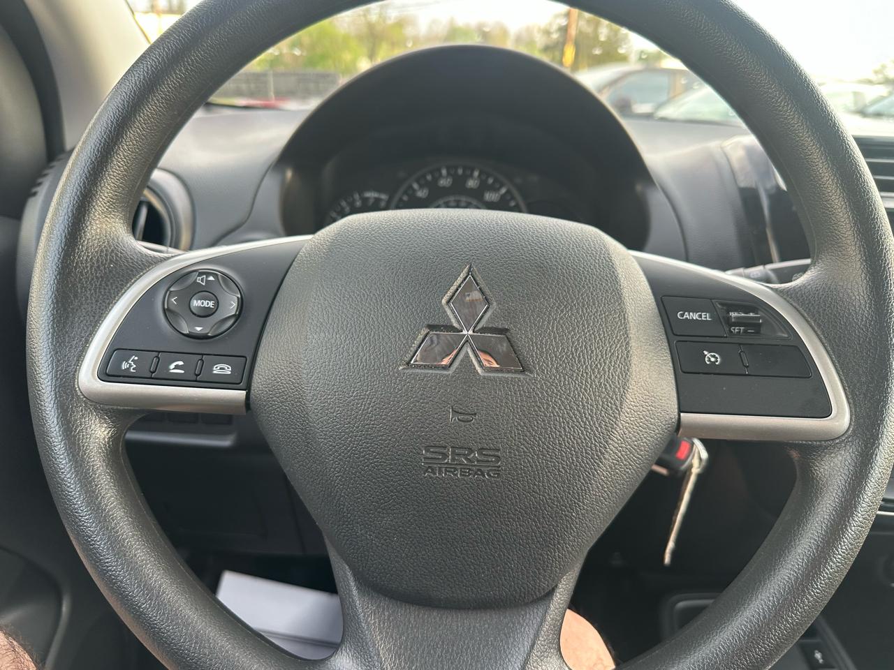 Mitsubishi Mirage ES CVT 2024