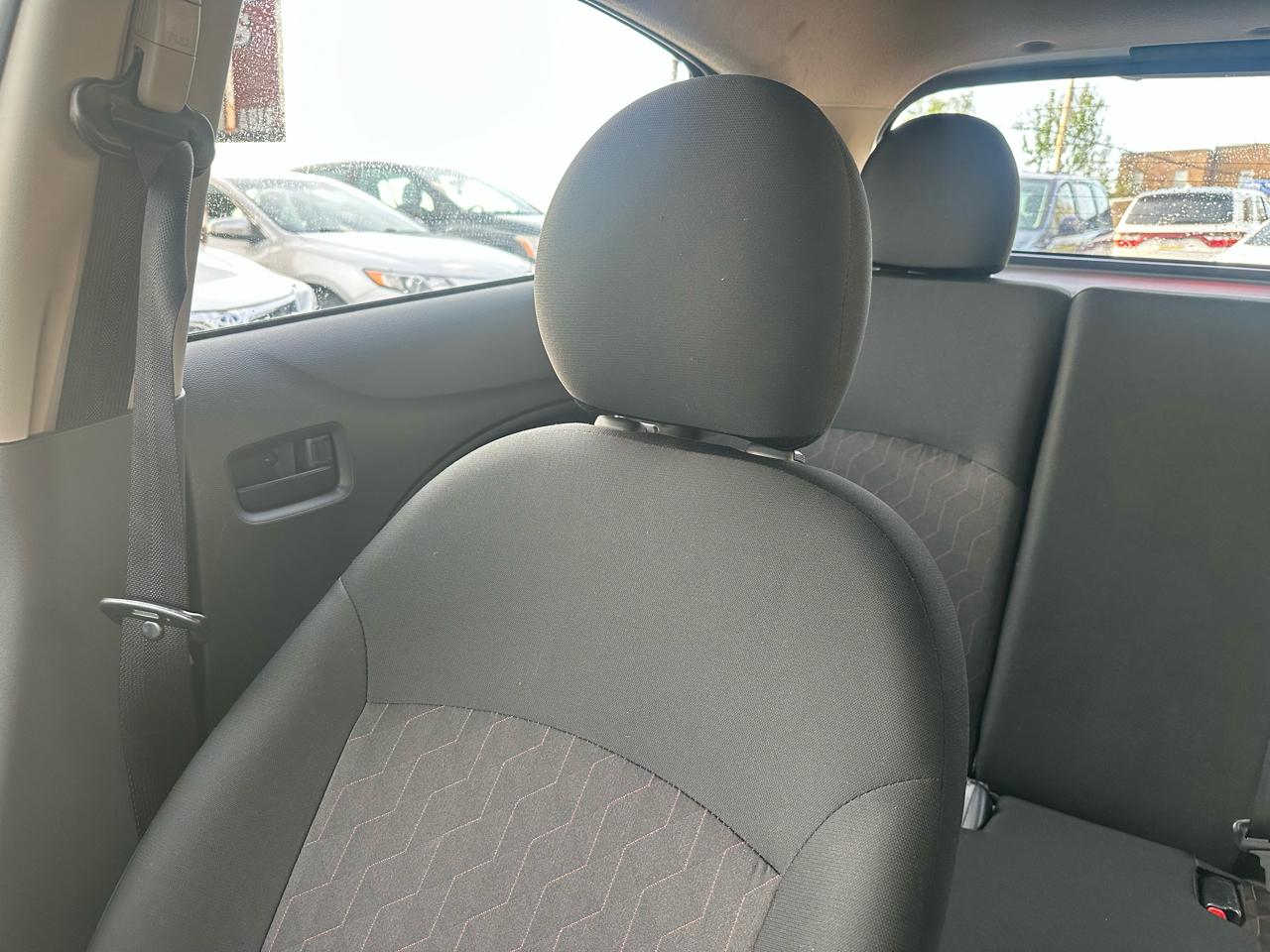 Mitsubishi Mirage ES CVT 2024