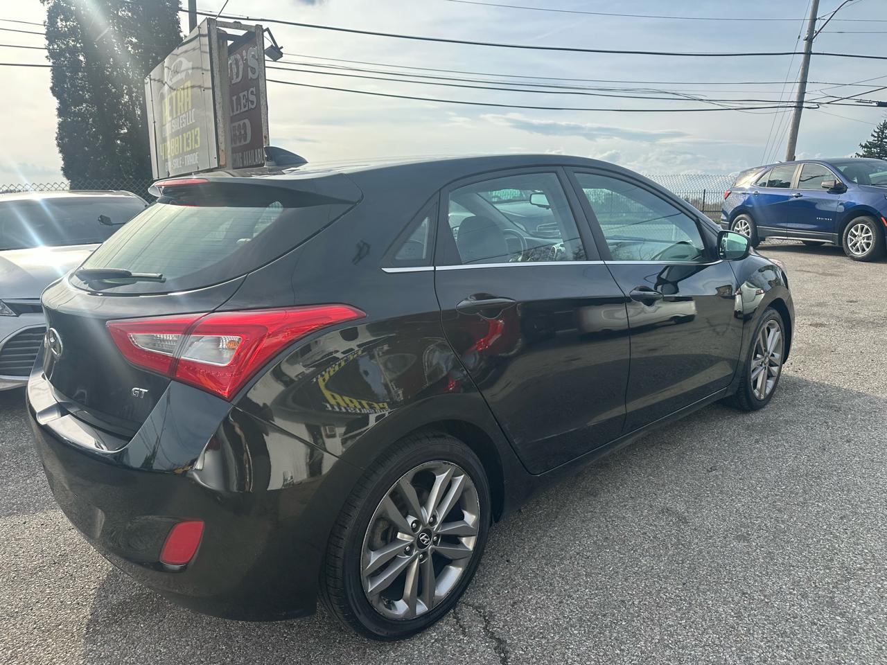 Hyundai Elantra GT A/T 2016