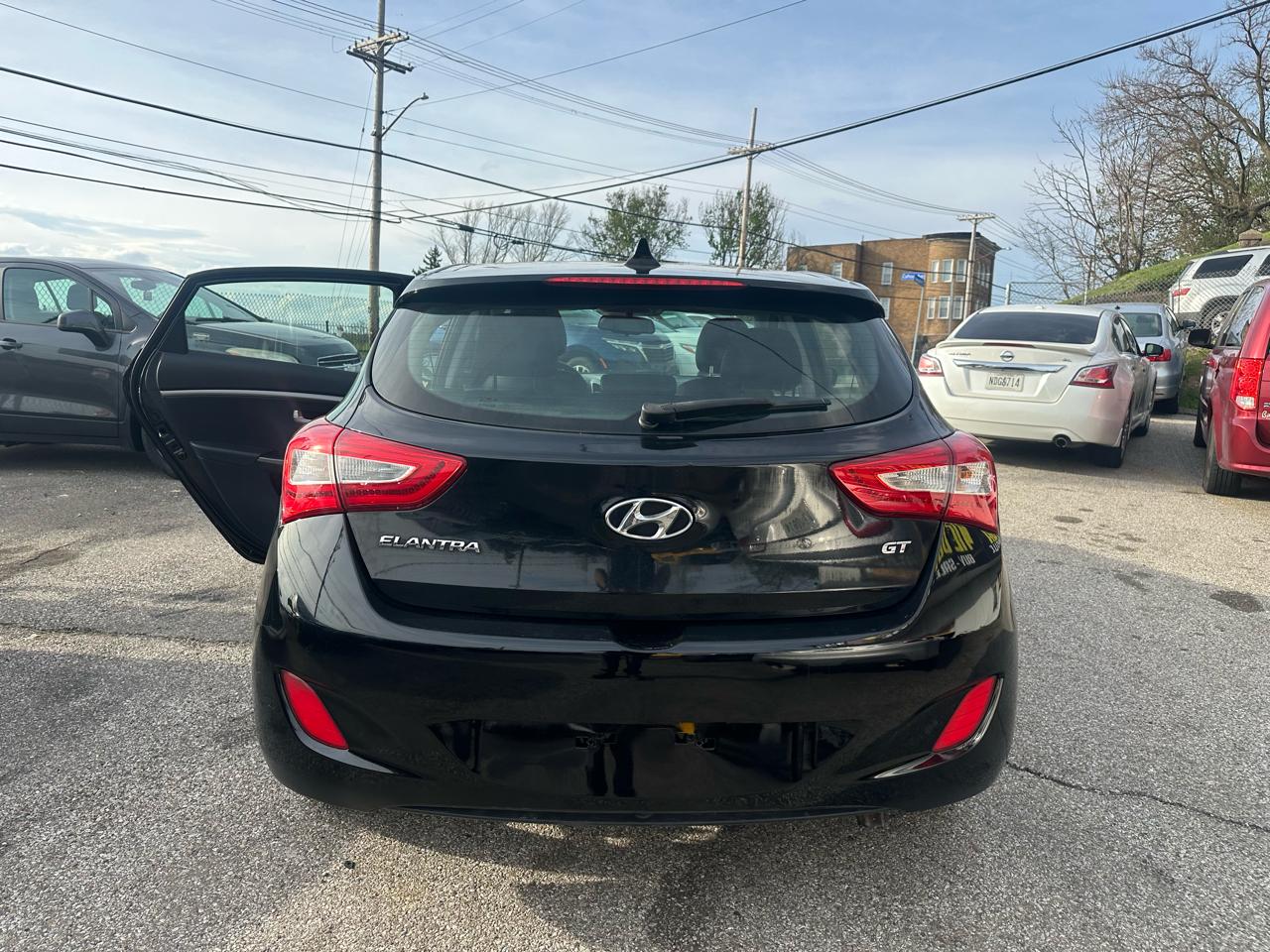 Hyundai Elantra GT A/T 2016