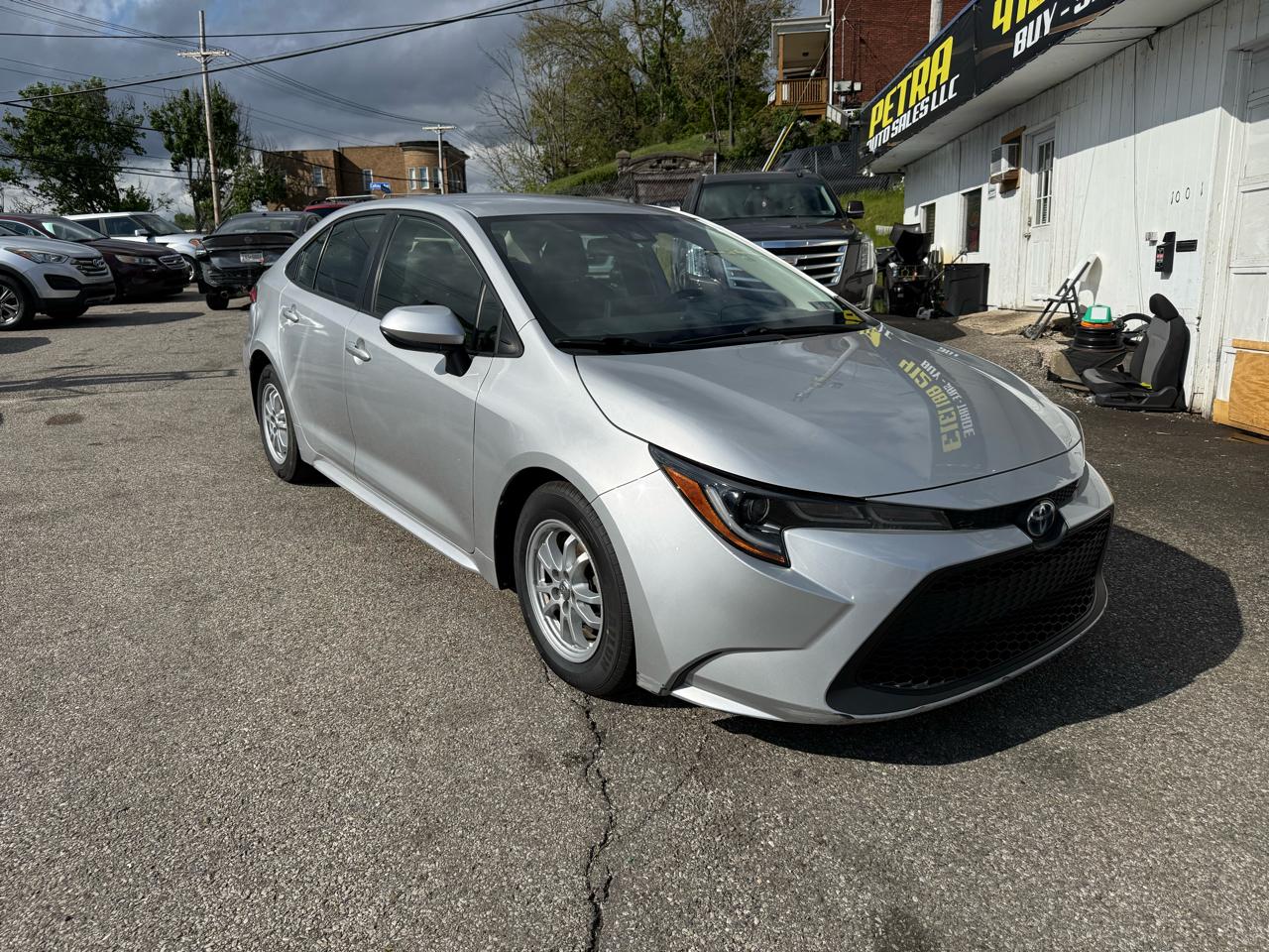 Toyota Corolla LE Hybrid 2022