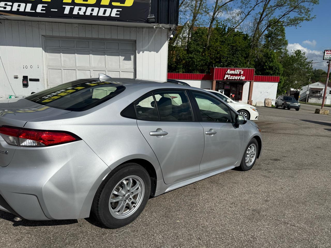 Toyota Corolla LE Hybrid 2022