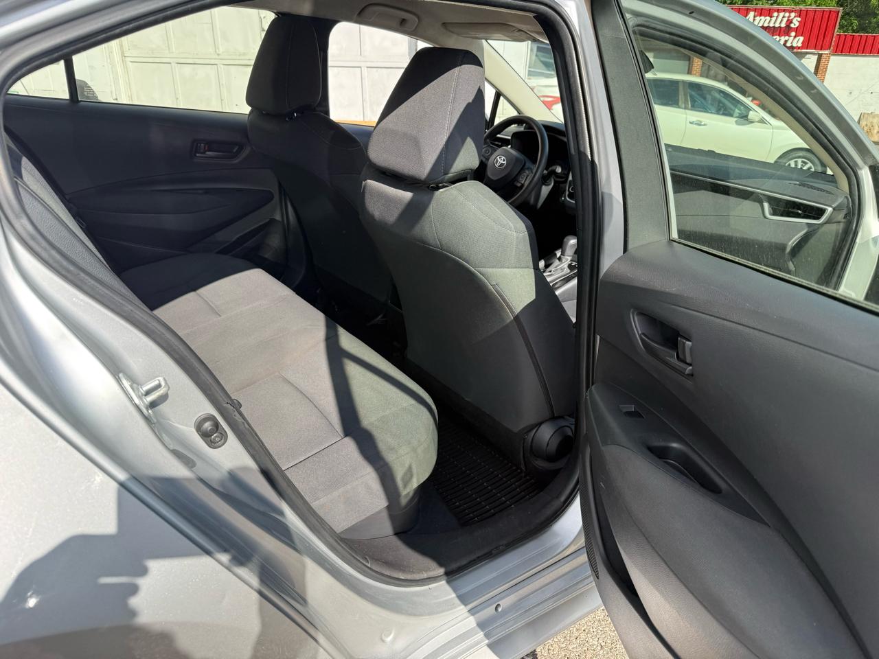 Toyota Corolla LE Hybrid 2022