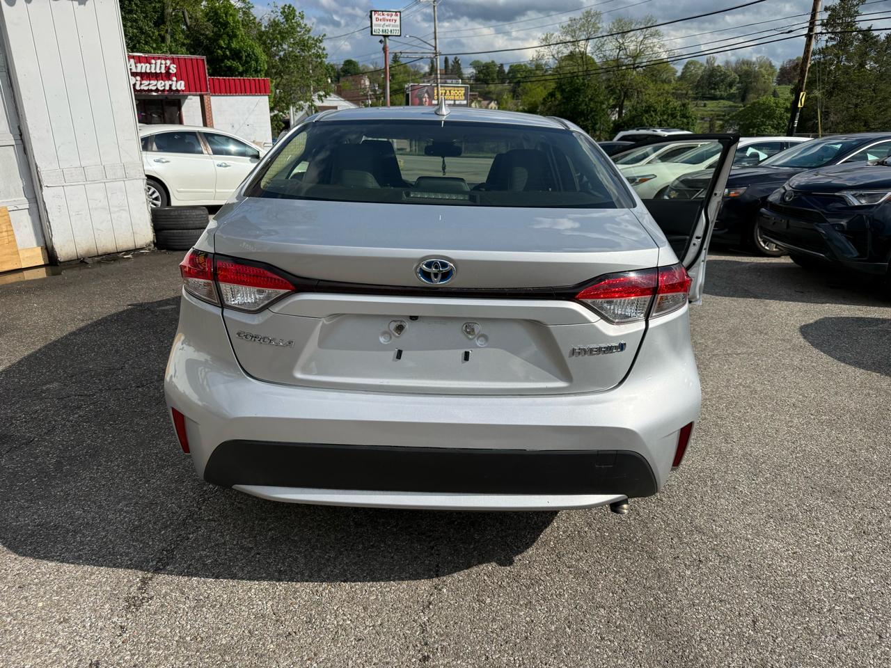 Toyota Corolla LE Hybrid 2022