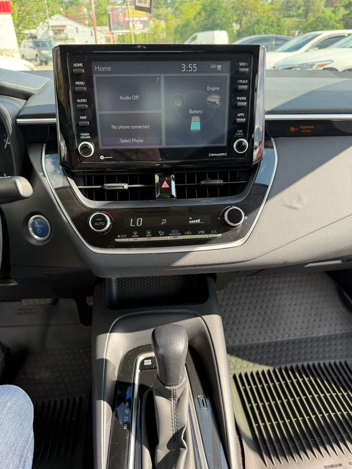 Toyota Corolla LE Hybrid 2022