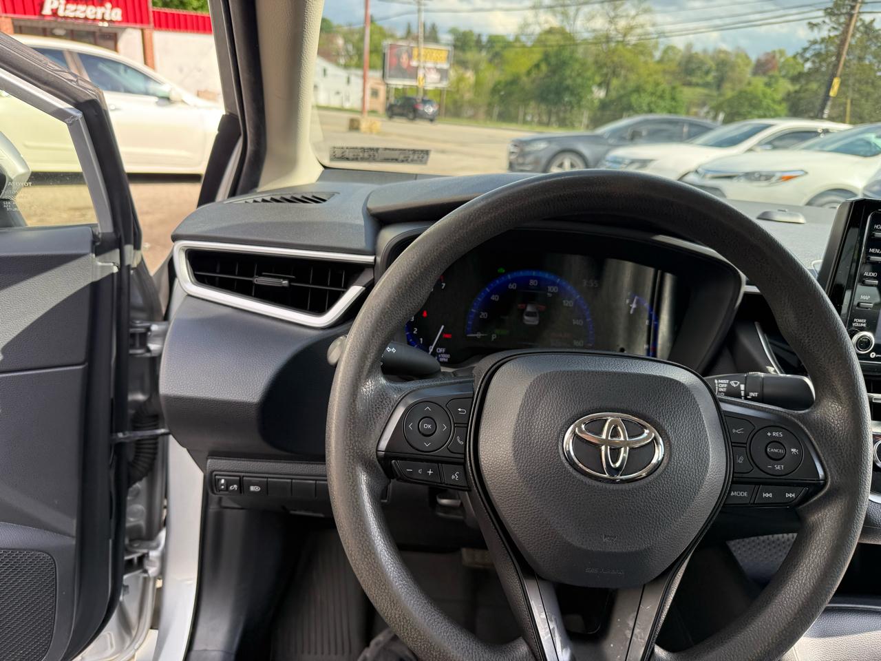 Toyota Corolla LE Hybrid 2022