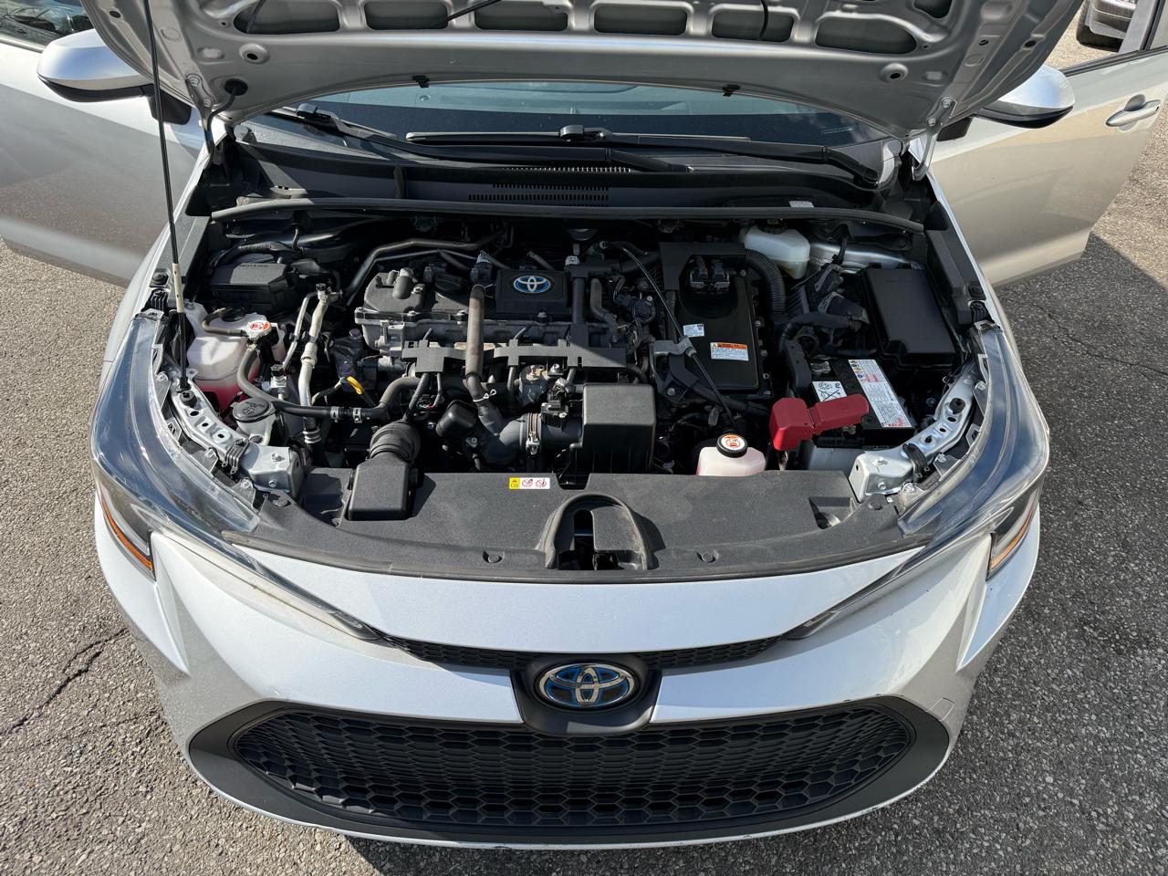 Toyota Corolla LE Hybrid 2022