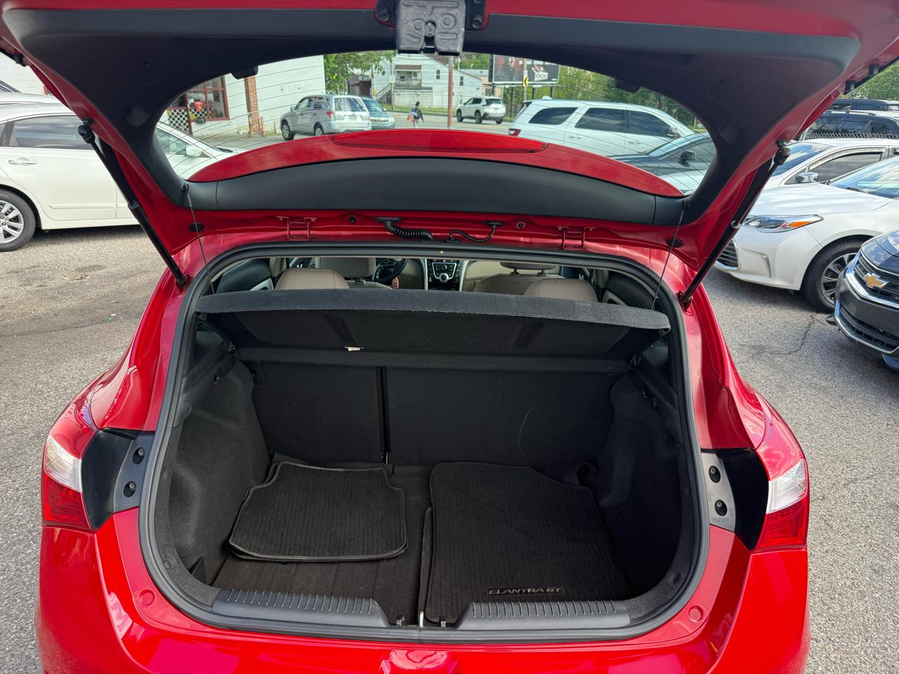 Hyundai Elantra GT A/T 2013