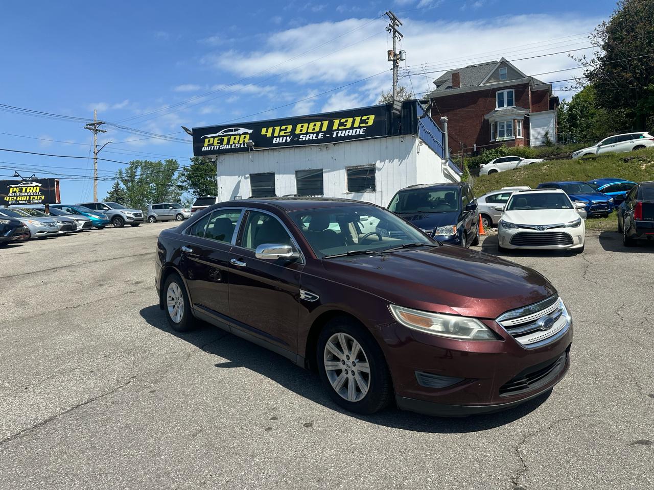 Ford Taurus SE FWD 2010