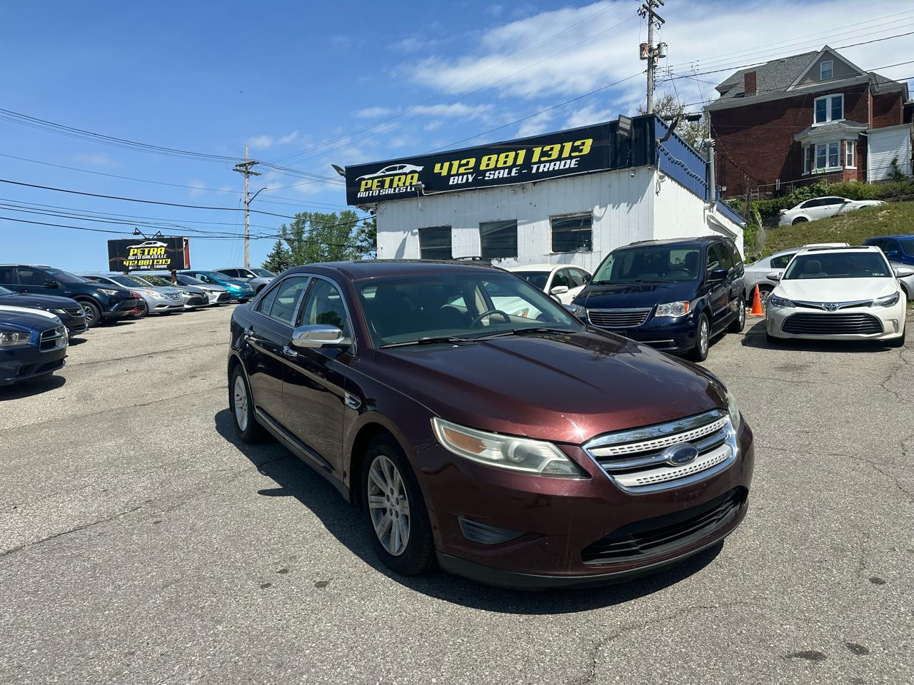 Ford Taurus SE FWD 2010