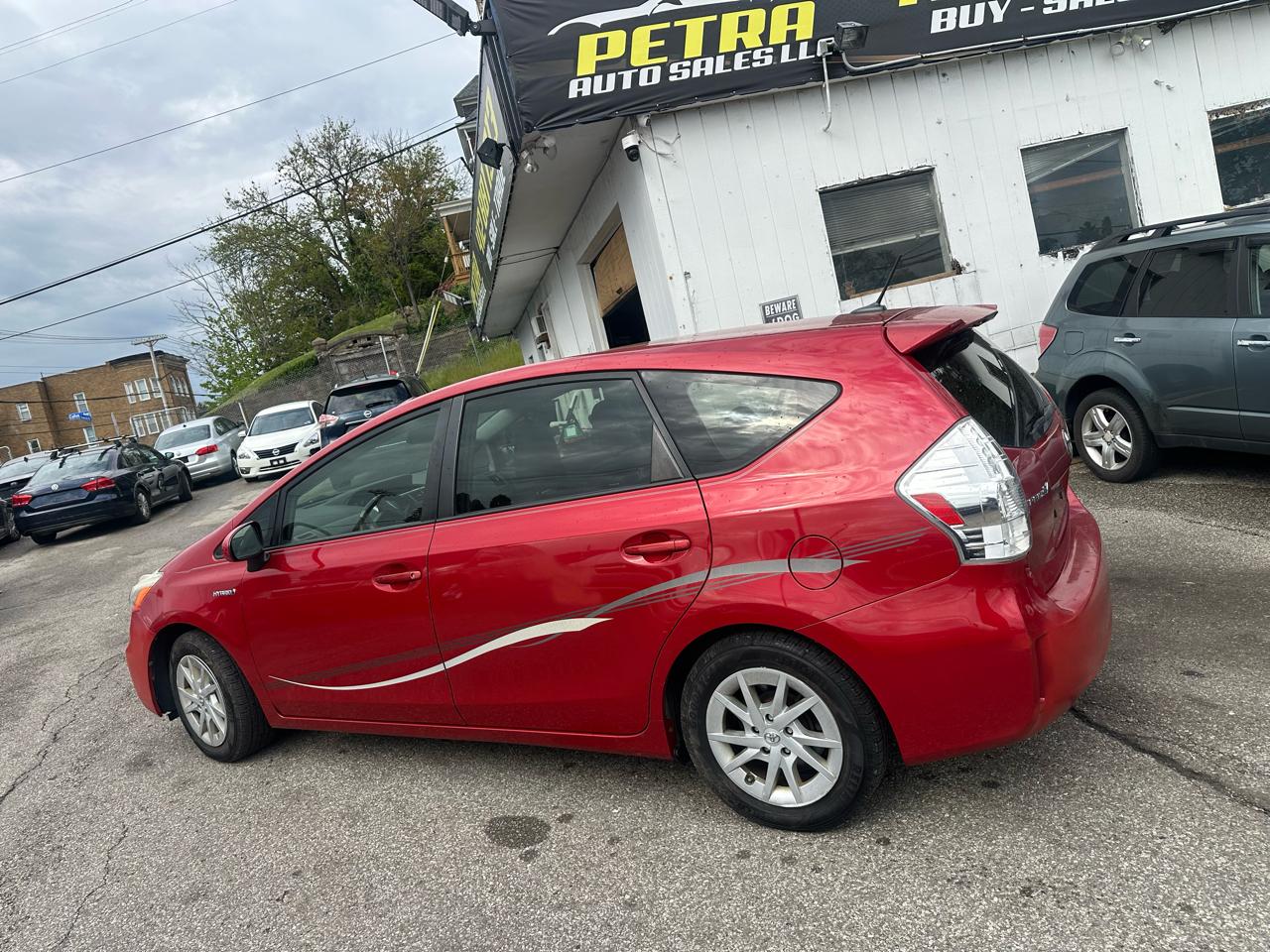 Toyota Prius V Three 2013