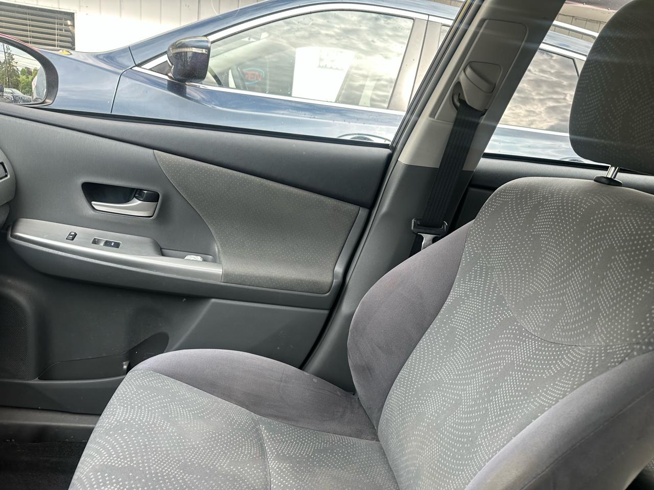 Toyota Prius V Three 2013