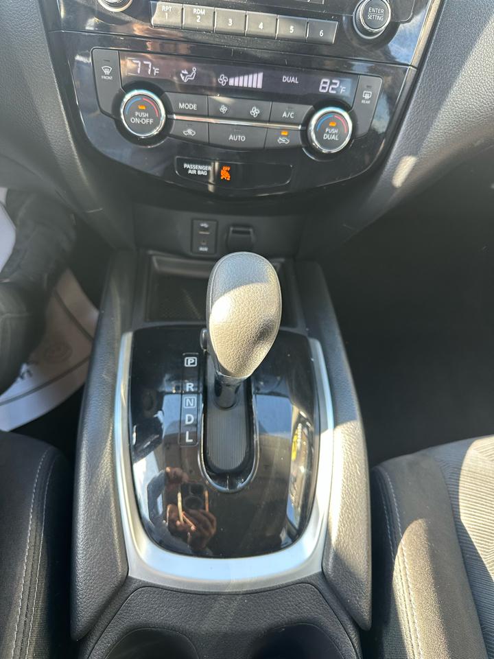 Nissan Rogue SV AWD 2015